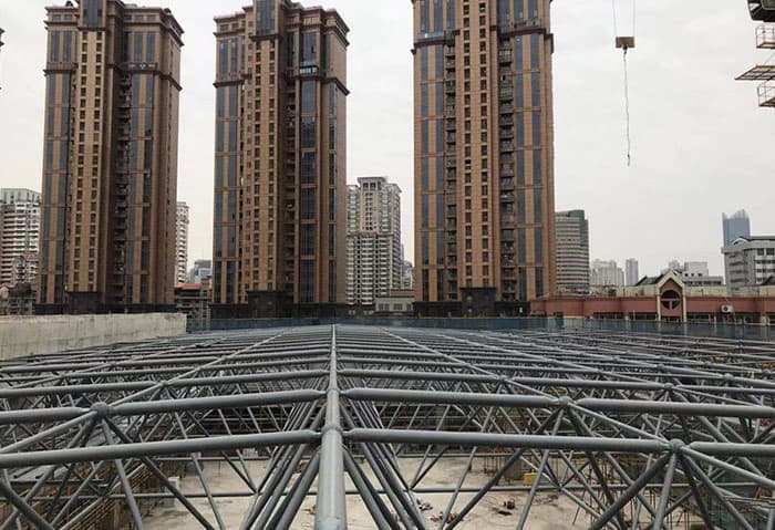 宜城螺栓球网架结构